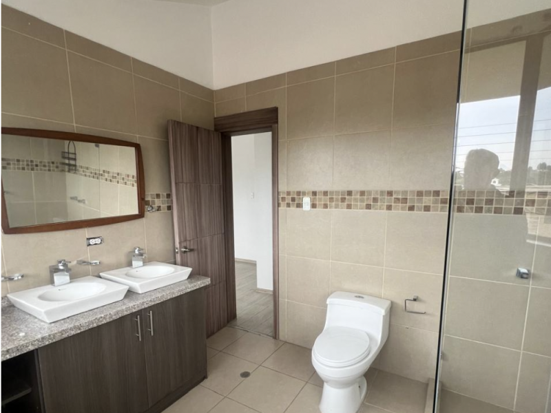 CASA EN VENTA – SECTOR EL COLIBRI | VALLE DE LOS CHILLOS